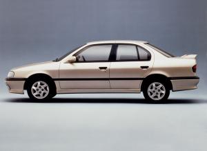 Nissan Primera Sedan 1990 года